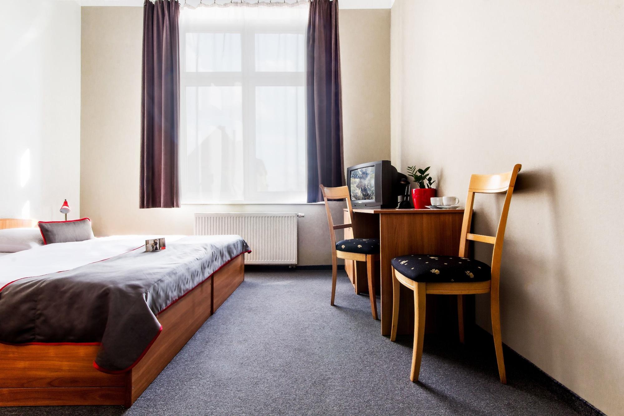 Hotel Diament Economy Gliwice Exterior foto