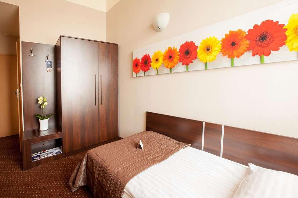 Hotel Diament Economy Gliwice Quarto foto