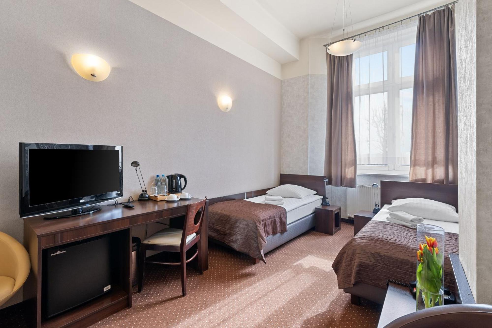 Hotel Diament Economy Gliwice Exterior foto